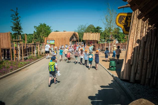 Eröffnung des neuen Themenbereichs Idefix Abenteuerland im Freizeitpark Belantis bei Leipzig. Der familienorientierte Erlebnisbereich rund um die bekannten Asterix-Figuren ist Teil der geplanten Weiterentwicklung des Parks zum zukünftigen Asterix-Park Deutschland. Eröffnung Idefix Abenteuerland