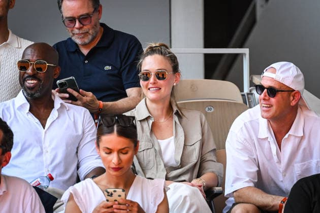 May 27, 2026, Paris, France, France: Daniel Francis, Bar Refaeli and Adi Ezra during the Roland-Garros 2026, French Open 2026, Grand Slam tennis tournament at Roland-Garros Stadium on May 27, 2026 in Paris, France. Paris France - ZUMAm308 20260527_zsp_m308_035 Copyright: xMatthieuxMirvillex