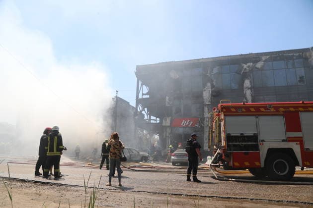 Russian attack injures 11 in Odesa ODESA, UKRAINE - MAY 27: Emergency services operate in the area where a Russian Shahed drone strike hit, injuring 11 people including two children in Odesa, Ukraine on May 27, 2026. Two stores and a post office were damaged in the attack. Arthur Shvits Anadolu Odesa Ukraine. Editorial use only. Please get in touch for any other usage.  Copyright: x2026xAnadoluxArthurxShvitsx
