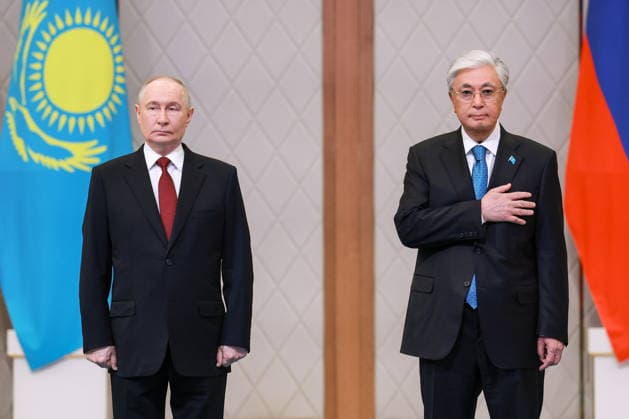 KAZAKHSTAN, ASTANA - MAY 28, 2026: Russia s President Vladimir Putin (L) and Kazakhstan s President Kassym-Jomart Tokayev pose during a welcome ceremony at the Independence Palace Astana Kazakhstan  - ZUMAt113 20260528_zaa_t113_018 Copyright: xAlexanderxShcherbakx