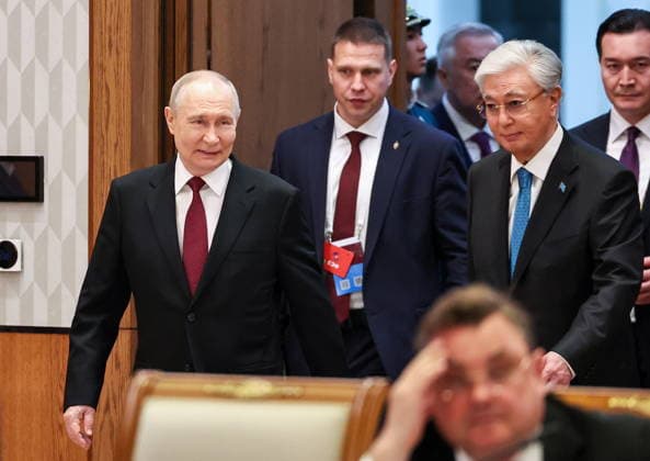 KAZAKHSTAN, ASTANA - MAY 28, 2026: Russia s President Vladimir Putin (L) and Kazakhstan s President Kassym-Jomart Tokayev (2nd R) are seen ahead of Kazakh-Russian talks at the Independence Palace Astana Kazakhstan  - ZUMAt113 20260528_zaa_t113_132 Copyright: xSergeixBobylevx