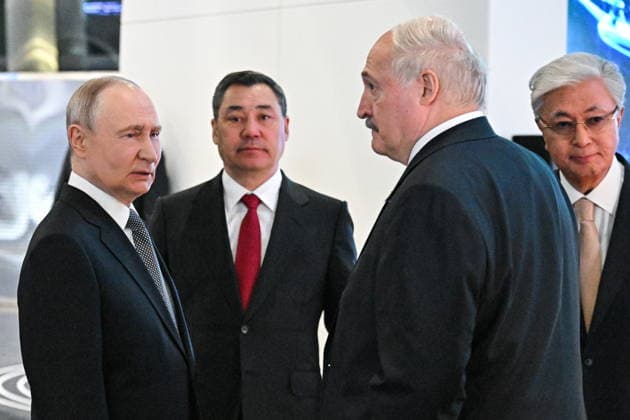 KAZAKHSTAN, ASTANA - MAY 28, 2026: Russia s President Vladimir Putin, Kyrgyzstan s President Sadyr Japarov, Belarus President Alexander Lukashenko and Kazakhstan s President Kassym-Jomart Tokayev (L-R) attend an exhibition dedicated to IT projects of the Eurasian Economic Union (EAEU) member states at the Alem.ai International Artificial Intelligence Center Astana Kazakhstan  - ZUMAt113 20260528_zaa_t113_579 Copyright: xSergeixBobylevx