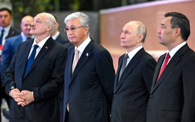 Kazakhstan Eurasian Economic Forum 9175544 28.05.2026 Belarusian President Alexander Lukashenko, Kazakh President Kassym-Jomart Tokayev, Russian President Vladimir Putin and Kyrgyz President Sadyr Japarov visit an exhibition of the Eurasian Economic Union (EAEU) countries digital technology projects at the Alem.ai International Centre for Artificial Intelligence in Astana, Kazakhstan. Sergey Bobylev Sputnik Astana Kazakhstan  Copyright: xSergeyxBobylevx