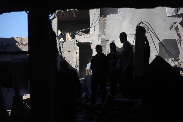 Palestinians Inspect House Hit in Israeli Strike in Gaza City Palestinians inspect the site of an Israeli strike on a house, which was pre-warned by the Israeli military to evacuate before the strike was carried out late on Thursday, at Shati (Beach) refugee camp in Gaza City, May 29, 2026. Photo by Mekael Bhar apaimages Gaza city Gaza Strip Palestinian Territory 290526_Gaza_MB_00(15) Copyright: xapaimagesxMekaelxBharx xapaimagesx