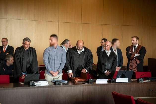 FÜHLEN: Rich Kids vor Gericht Marvin, Max, Andreas und zwei Freunde kommen aus gutem Hause und sollen als Bande mit großen Mengen Drogen gehandelt haben ( Rich Kids ). Beute: 11 Mio. 29.05.2026 Düsseldorf ** NUR FÜR REDAKTIONELLE ZWECKE ** EDITORIAL USE ONLY **<p>FÜHLEN: Rich Kids vor Gericht Marvin, Max, Andreas und zwei Freunde kommen aus gutem Hause und sollen als Bande mit großen Mengen Drogen gehandelt haben ( Rich Kids ). Beute: 11 Mio. 29.05.2026 Düsseldorf Deutschland NRW Düsseldorf Copyright: DanielxAttia
