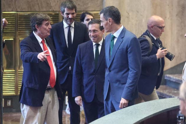 Sánchez presents the National Plan of Cultural Action Abroad I D The director of the Cervantes Institute, Luis García Montero, the Minister of Culture, Ernest Urtasun, the Minister of Foreign Affairs, European Union and Cooperation, José Manuel Albares, and the President of the Government, Pedro Sánchez, during the presentation of the National Plan of Cultural Action Abroad, at the Cervantes Institute, on May 29, 2026, in Madrid Spain This plan aims to promote the internationalization of Spanish culture and heritage through three basic axes the defense of cultural rights and access to culture as a global public good the development of Spanish cultural diplomacy as a tool for peace, and the promotion of our cultural and creative industries  Copyright: xEduardoxParrax 7558371