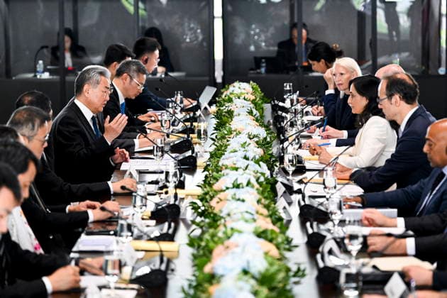 May 29, 2026, Ottawa, On, Canada: Minister of Foreign Affairs Anita Anand, right, meets with the Foreign Minister of China Wang Yi at Global Affairs Canada in Ottawa, on Friday, May 29, 2026. Ottawa Canada  - ZUMAc35_ 20260529_zaf_c35_061 Copyright: xSpencerxColbyx