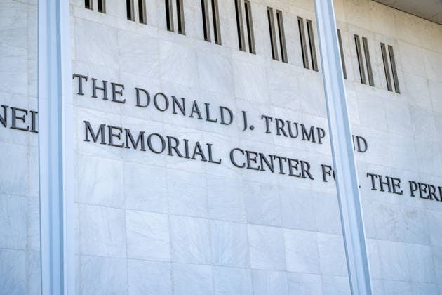 May 29, 2026, Washington, Disitrict Of Columbia, United States: Exterior view of the John F. Kennedy Center for the Performing Arts in Washington, D.C. A federal judge ordered President DONALD TRUMP s name be removed from the building, ruling that only Congress has the authority to rename the institution. Washington United States - ZUMAk206 20260529_znp_k206_035 Copyright: xMattxKaminskyx