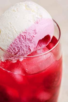 A raspberry float in an outdoor setting Copyright: xleafx Panthermedia68312474.jpg