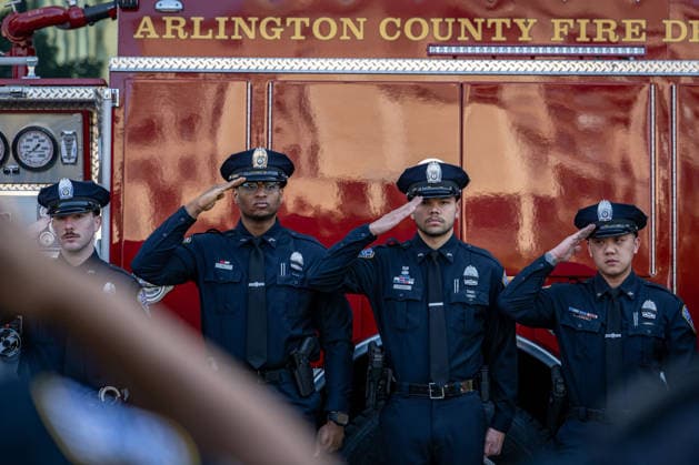 June 2, 2026, Arlington, Virginia, United States: The funeral procession for ARLINGTON COUNTY POLICE CORPORAL BARRY FOUST passes Arlington County Police Headquarters one final time following funeral services. Foust died after battling a 9 11-related illness linked to his service as a Pentagon first responder on September 11, 2001. Arlington United States - ZUMAk206 20260602_znp_k206_013 Copyright: xMattxKaminskyx