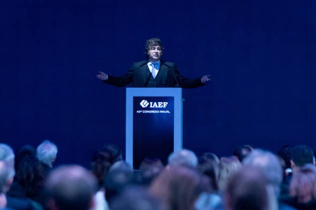 News Bilder des Tages June 3, 2026, Buenos Aires, Buenos Aires, Argentina: Javier Milei delivers a speech during the closing session of the 43rd Congress of the Argentine Institute of Finance Executives. Buenos Aires Argentina - ZUMAp265 20260603_zip_p265_001 Copyright: xDelfinaxCorberaxPix