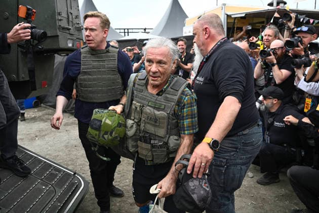 SÖLVESBORG, SWEDEN 20260604 Bruce Dickinson from Iron Maiden shows up in an armored car on the festival grounds on Thursday, Sweden Rock Festival outside Sölvesborg SÖLVESBORG SWEDEN x10080x  Copyright: xFredrikxSandberg TTx SWEDEN ROCK FESTIVAL 2026 pasT7qm5A8Y