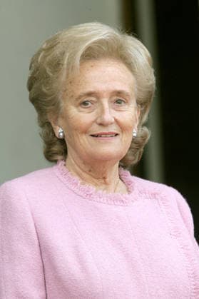 Bernadette Chirac, Wife Of Former French President Jacques Chirac, Dies At 93 Bernadette Chirac, wife of former French President Jacques Chirac, has died at the age of 93. A steadfast supporter throughout her husband’s political career, Bernadette Chodron de Courcel became an influential figure in French public life. She served as a member of the Corrèze General Council and was deeply involved in charitable work. She passed away on Friday at the age of 93. FILE - French first lady Bernadette Chirac poses in front of Elysee palace in France on March 27, 2006. Photo by Nebinger-Orban ABACAPRESS.COM Paris France  Copyright: xNebinger-Orban ABACAx