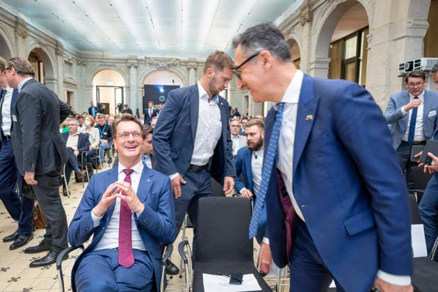 Hendrik Wüst + Cem Özdemir beim BMDS EUR, Deutschland, Berlin, 08.06.2026: Veranstaltung des BMDS zu 1 Jahr Staatsmodernisierung mit Wirkung in der Berlin-Brandenburgischen Akademie der Wissenschaften. Zu Gast: Hendrik Wüst, Ministerpräsident des Landes Nordrhein-Westfalen, und Cem Özdemir, Ministerpräsident des Landes Baden-Württemberg.