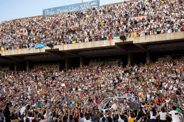 June 9, 2026, Barcelona, Barcelona, Spain: the Olympic Stadium fills to capacity for a Mass with the presence of Pope Leo XIV on the first day of his visit to Barcelona..In the pic :Pope Leo XIV Barcelona Spain - ZUMAr179 20260609_zip_r179_047 Copyright: xEricxRenomx