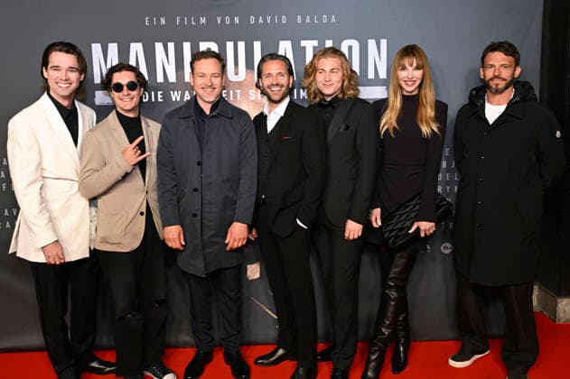 Vojtech Babista, Jakob Moulis, Pawel Lawrynowicz, Ludek Tvrdy, Radoslav Gavlas, Pavlina Nemcova und Arnaud Binard bei der Premiere des Kinofilms Manipulation im City Kino. München, 10.06.2026