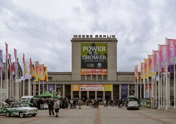 12.06.2026, xlakx, Entertainment, Mary Jane Berlin 2026 v.l. Cannabis-Messe Mary Jane Berlin. Die Veranstaltung präsentiert Aussteller aus den Bereichen Cannabis, Medizin, Lifestyle und Hanfprodukte. Berlin