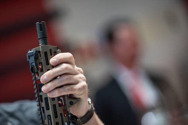 Messestand Heckler & Koch mit Handfeuerwaffen und Maschinengewehren;Rüstungsmesse Eurosatory 2026 in Parc des Expositions de Paris Nord Villepinte, Villepinte Paris France Parc des Expositions de Paris No
