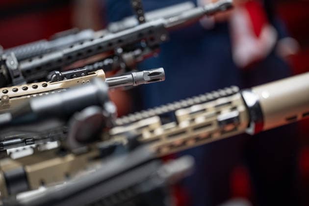 Messestand Heckler & Koch mit Handfeuerwaffen und Maschinengewehren;Rüstungsmesse Eurosatory 2026 in Parc des Expositions de Paris Nord Villepinte, Villepinte Paris France Parc des Expositions de Paris No