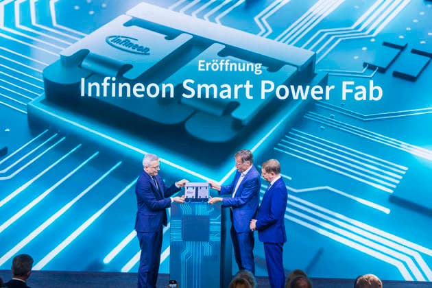 Infineon Eröffnung Infineon Smart Power FAB in Dresden eröffnet. Der Bundesminister für Digitales und Staatsmodernisierung, Dr. Karsten Wildberger, Jochen Hanebeck, Vorstandsvorsitzender Infineon Technologies AG und Michael Kretschmer Ministerpräsident Sachsen, eröffnen symbolisch die Fabrik. Dresden Sachsen Deutschland