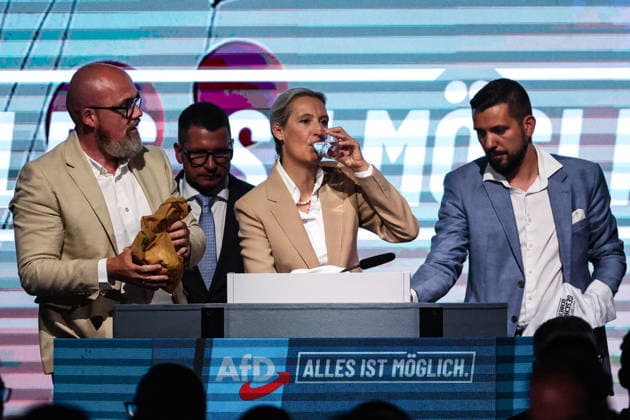 v.l. Dr. Hans Thomas Tillschneider (AfD, Sachsen-Anhalt), Matthias Büttner (AfD,Stassfurt), Alice Elisabeth Weidel (AfD), Tobias Rausch (AfD,Sachsen-Anhalt) - Wahlkampfauftaktveranstaltung der AfD Sachsen-Anhalt in der Messe Magdeburg am Sonnabend, den 18. Juli 2026 in Magdeburg.