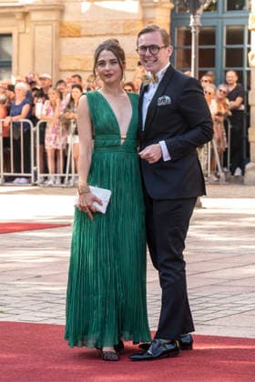 Entertainment des Tages Carlotta Voss and Philipp Amthor attend the concert of Beethovens 9. Symphonie to open the annual Bayreuth Festival 2026 (Richard-Wagner-Festspiele) at Bayreuth Festspielhaus on July 25, 2026 in Bayreuth, Germany 150th Bayreuther Wagner Festival Opening