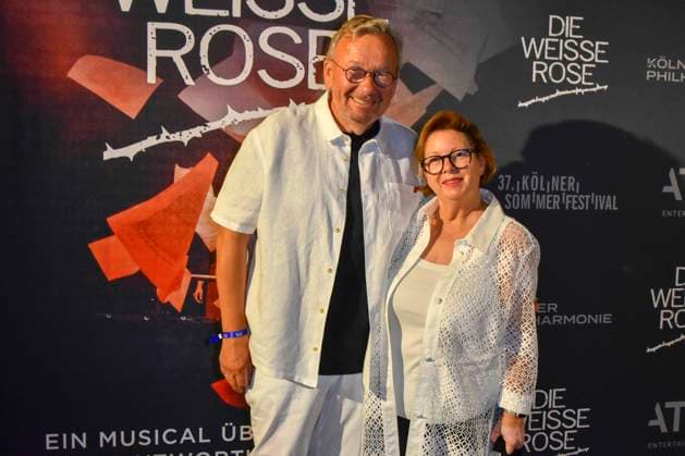 ABB SOMMERFESTIVAL- Bernd Stelter mit Frau Anke Stelter zu Gast auf dem roten Teppich bei der eroeffnungs Gala des 37.Koelner Sommerfestival mit dem Musical Die Weisse Rose in der Koelner Philharmonie am 28.07.2026 in Koeln Hamburg Deutschland