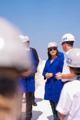 Katherina Reiche (CDU), Bundesministerin fuer Wirtschaft und Energie, besucht die K+S Minerals and Agriculture GmbH Werk Zielitz. Zielitz, 30.07.2026. Fotografiert im Auftrag des Bundesministeriums fuer Wirtschaft und Energie Zielitz Deutschland Copyright: xDominikxButzmannx