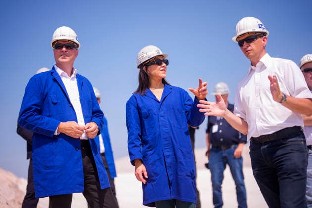 Katherina Reiche (CDU), Bundesministerin fuer Wirtschaft und Energie, besucht die K+S Minerals and Agriculture GmbH Werk Zielitz. Zielitz, 30.07.2026. Fotografiert im Auftrag des Bundesministeriums fuer Wirtschaft und Energie Zielitz Deutschland Copyright: xDominikxButzmannx