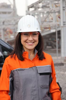 Bundeswirtschaftsministerin Reiche Stahlwerk 30.07.2026, Germany,Niedersachsen, Salzgitter Flachstahl AG, Stahlwerk, Produktion, Bundeswirtschaftsministerin Katherina Reiche besucht die Baustelle des Wasserstoff Reduktionswerkes zur künftigen grünen Stahlproduktion, Gasometer, Übersicht, Vorstand Gunnar Groebler Salzgitter Niedersachsen Germany