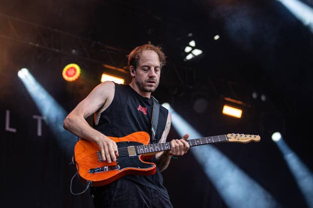 Green Juice Festival Bonn, 31.7.2026 Heisskalt beim Green Juice 2026 -- Das Green Juice Festival in Bonn feiert 2026 seinen 18. Geburtstag. Vom kleinen Privatkonzert hat es sich inzwischen zu einer festen Größe im Bonner Veranstaltungskalender gemausert. Das Festival findet an zwei Tagen im Park von Bonn-Beuel-Vilich statt. Es gibt eine große Bühne, den 1Live-Sektor-Bus und eine Newcomer-Stage. Bonn Park Neu-Vilich NRW Deutschland Copyright: xSebastianxDerixx