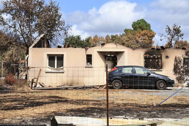 Fire in the Gironde region near Saumos: The town of Le Porge PHOTOPQR SUD OUEST Photo by Fabien Cottereau Le Porge, July 31, 2026 Fire in the Gironde region near Saumos: Avenue du Bassin d’Arcachon, between the town of Le Porge and Lège-Cap-Ferret, and the municipality of Lège-Cap-Ferret—it’s an apocalyptic landscape; it feels like we’re in Oradour-sur-Glane. Le Porge, July 31, 2026 Saumos fire in Gironde The Avenue du Bassin d’Arcachon—between the town of Le Porge and Lège-Cap-Ferret—and the municipality of Lège-Cap-Ferret present an apocalyptic landscape Le Porge 20 Gironde France  Copyright: xPHOTOPQR SUDxOUEST MAXPPPxPhotoxFabienxCottereaux 20260731SDO1404 20260731SDO1416