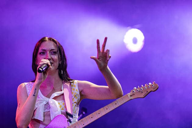 Green Juice Festival Bonn, 31.7.2026 Nina Kummer von Blond -- Das Green Juice Festival in Bonn feiert 2026 seinen 18. Geburtstag. Vom kleinen Privatkonzert hat es sich inzwischen zu einer festen Größe im Bonner Veranstaltungskalender gemausert. Das Festival findet an zwei Tagen im Park von Bonn-Beuel-Vilich statt. Es gibt eine große Bühne, den 1Live-Sektor-Bus und eine Newcomer-Stage. Bonn Park Neu-Vilich NRW Deutschland Copyright: xSebastianxDerixx
