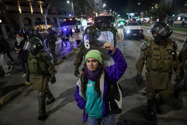 July 31, 2026, Santiago, Chile: Various feminist groups demonstrated in Santiago, Chile, against the bill proposing that women listen to the baby s heartbeat before undergoing an abortion. Santiago Chile  - ZUMAu105 20260731_zip_u105_012 Copyright: xManuelxUrzuax