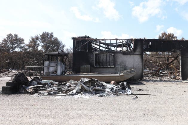 Fires in Gironde: One of the many homes and businesses destroyed on Avenue du Bassin d Arcachon in Le Porge, Gironde, on July 31, 2026. Jean Marc LHOMER, Bestimage France  Copyright: xJean-MarcxLhomerx xBestimagexJean-MarcxLhomerx xBestimagex