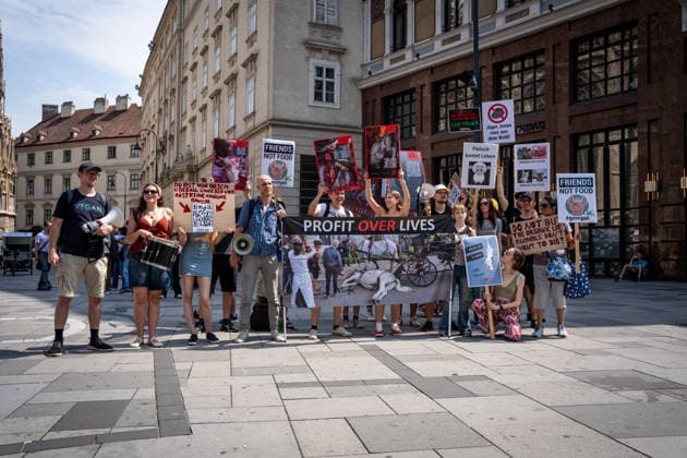 Animal rights activists stage vegan awareness protest in Vienna Animal rights activists hold banners and placards during a vegan awareness protest in central Vienna, Austria, on August 1, 2026. Demonstrators called for an end to animal exploitation and promoted plant-based living. Vienna Vienna Austria Copyright: xxFikretxOzgurx