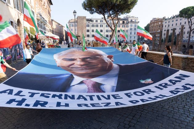IPA87163941 - Sit-in at Largo Argentina in Rome against the Ayatollahs regime in Iran  Copyright: xMatteoxNardonex xx 87163941