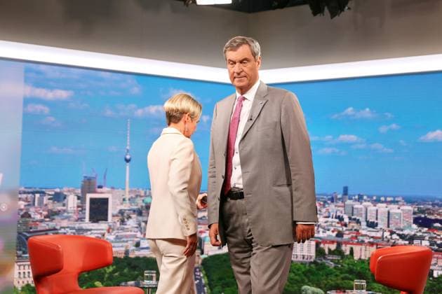 Berlin, Deutschland, 02.08.2026: ARD-Hauptstadtstudio: Sommerinterview: Moderatorin Anna Engelke und Ministerpräsident von Bayern Markus Söder (CSU) Copyright: xdtsxNachrichtenagenturx dts_129186
