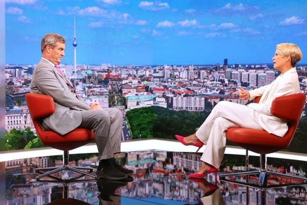 Berlin, Deutschland, 02.08.2026: ARD-Hauptstadtstudio: Sommerinterview: Ministerpräsident von Bayern Markus Söder (CSU) im Interview mit Anna Engelke Copyright: xdtsxNachrichtenagenturx dts_129188