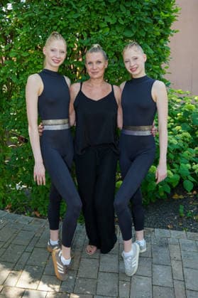 ZDF-Fernsehgarten 2026. Magdalena Brzeska, Nadiia und Veronika Krupytska im ZDF Fernsehgarten mit dem Motto Rock im Garten am 02.08.2026 in Mainz. Mainz ZDF Fernsehgarten Rheinland-Pfalz