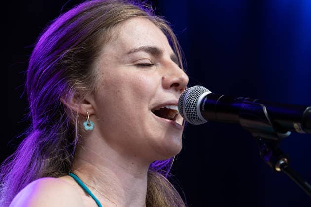03.08.2026, Locarno, laRotonda, Rotonda by la Mobiliare 2026 Locarno: Anya Louise, Anya Louise (lead vocals, guitars and ukulele) Locarno laRotonda Ticino Switzerland Copyright: xJustPictures.ch FrancescoxMinghettix