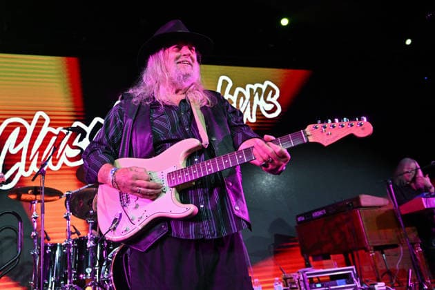 July 31, 2026 - Orlando, Florida, U.S. - Singer and guitarist Randall Hall of the World Classic Rockers performs in Orlando, Florida on July 31,2026. The band is made up of musician that played with legendary rock bands such as Steppenwolf, Journey, Lynyrd Skynyrd and Santana. Orlando USA  - ZUMAbk3_ 20260803_zaf_bk3_043 Copyright: xDavidxBeckerx