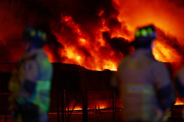 Santiago, August 5, 2026 A chemical fire affects the Panimex company located at the intersection of Las Esteras Sur and Route 5 North in the municipality of Quilicura Javier Torres Aton Chile, Santiago, Chile Aton 1178217  Copyright: JAVIERxTORRES ATONxCHILE