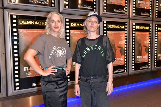 Martina Schöne-Radunski und Lana Cooper bei der Premiere des Kinofilms Flieg Steil im Kino in der Kulturbrauerei. Berlin, 04.08.2026