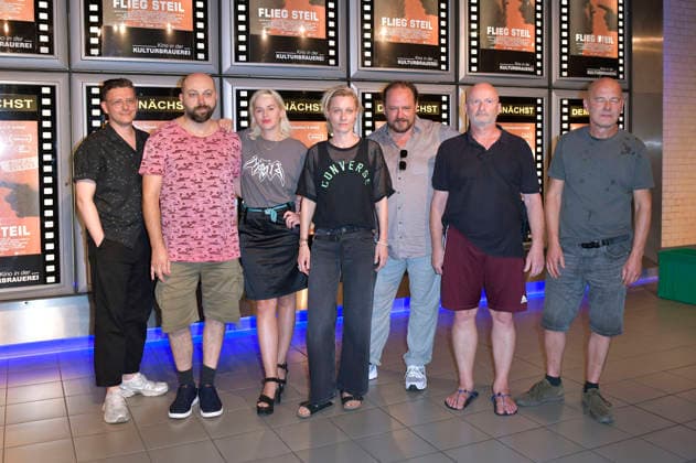 Rosario Bona, Tom Lass, Martina Schöne-Radunski, Lana Cooper, Andreas Anke, Peter Marty und Gast bei der Premiere des Kinofilms Flieg Steil im Kino in der Kulturbrauerei. Berlin, 04.08.2026