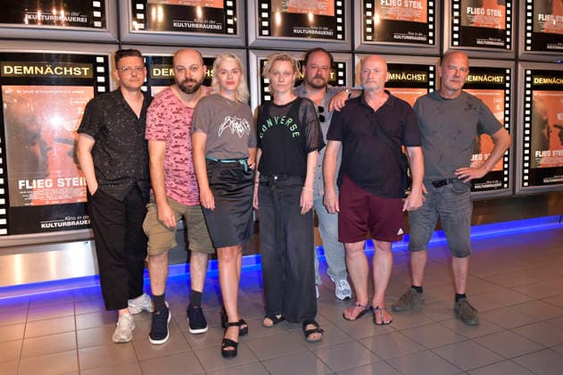 Rosario Bona, Tom Lass, Martina Schöne-Radunski, Lana Cooper, Andreas Anke, Peter Marty und Gast bei der Premiere des Kinofilms Flieg Steil im Kino in der Kulturbrauerei. Berlin, 04.08.2026