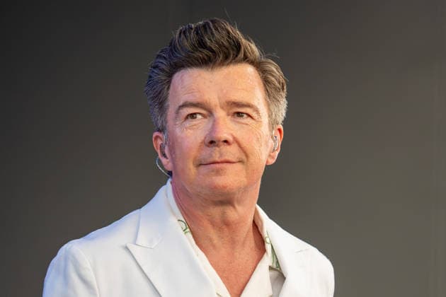 Rick Astley live beim Konzert im Tanzbrunnen in Köln am 4. August 2026. Copyright: xSvenxHeidmannx