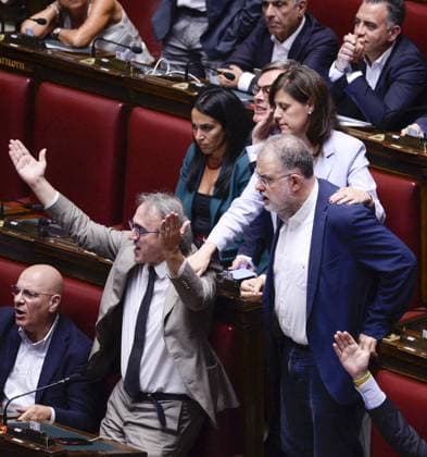 Foto IPP Marco Mattei Roma 05 08 2026 Camera dei deputati discussione e voto sull autorizzazione sequestro delle chat di Delmastro nella foto Braga Fornaro Bonelli protestano per l intervento di Bignami Italy Photo Press - World Copyright .