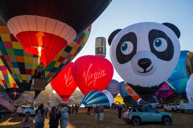 August 7, 2026, Bristol, Bristol, UK: Bristol, UK. Hot air balloons take off in a mass ascent from Ashton Court on Friday morning for the official opening of the 2026 48th Bristol International Balloon Fiesta in partnership with Albert Goodman which takes place from from Friday, August 7, to Sunday, August 9, with mass ascents and night glows celebrating the city of Bristol and its heritage links to hot air ballooning. There will be an expanded special shapes line-up featuring beloved classics, recent favourites and new additions. Bristol UK - ZUMAl94_ 20260807_zaf_l94_012 Copyright: xSimonxChapmanx