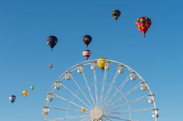 August 7, 2026, Bristol, Bristol, UK: Bristol, UK. Hot air balloons take off in a mass ascent from Ashton Court on Friday morning for the official opening of the 2026 48th Bristol International Balloon Fiesta in partnership with Albert Goodman which takes place from from Friday, August 7, to Sunday, August 9, with mass ascents and night glows celebrating the city of Bristol and its heritage links to hot air ballooning. There will be an expanded special shapes line-up featuring beloved classics, recent favourites and new additions. Bristol UK - ZUMAl94_ 20260807_zaf_l94_014 Copyright: xSimonxChapmanx